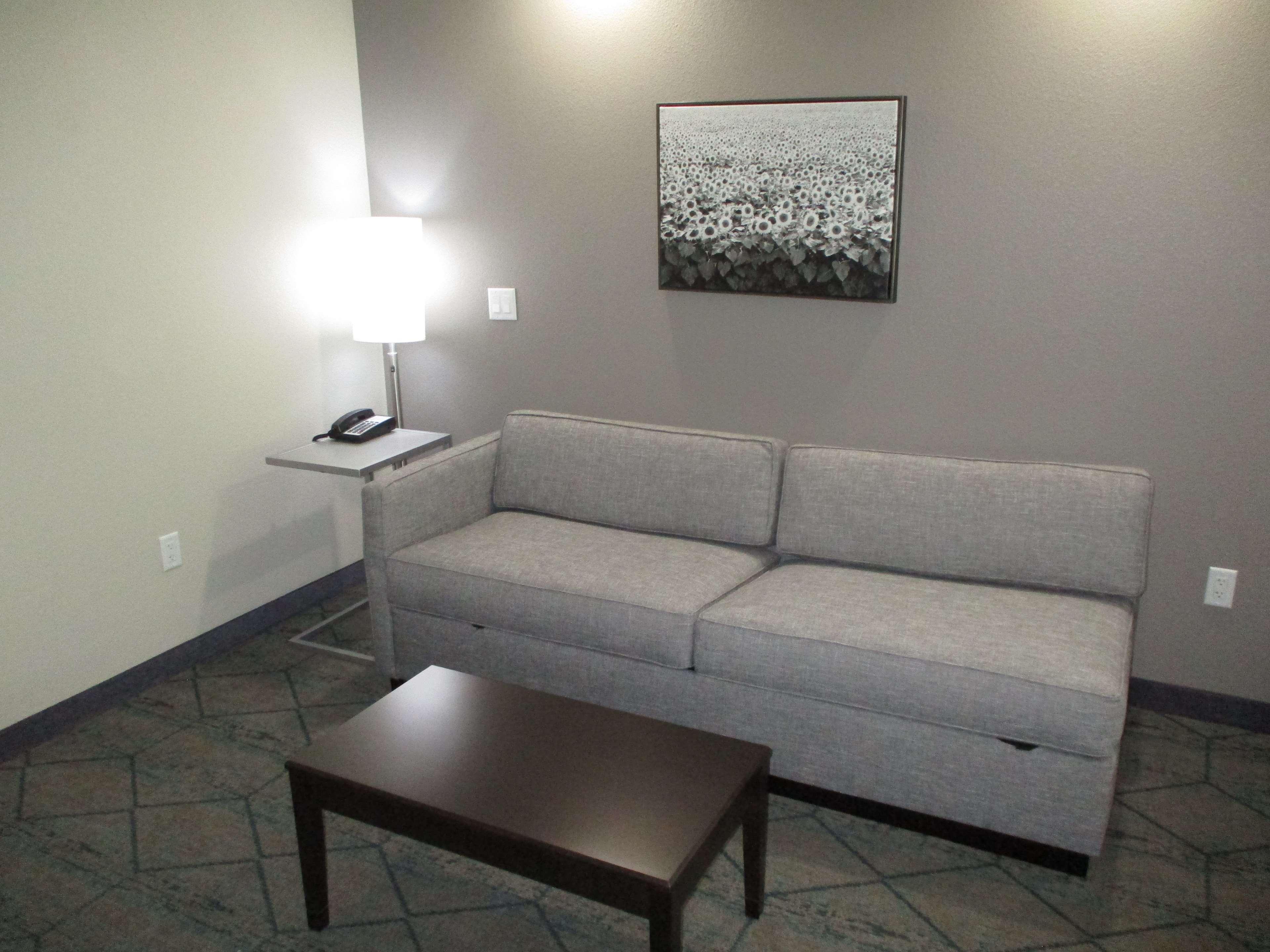 Best Western Plus Mcpherson エクステリア 写真